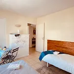 2 A 100 M De La Appartement Fréjus