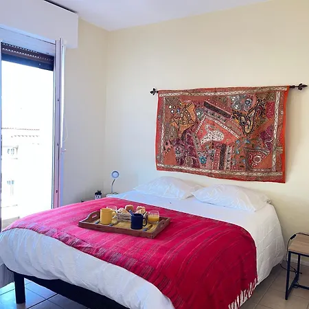 Apartament 2 A 100 M De La *